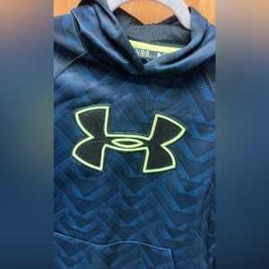 Under Armour Boys Large Hoodie